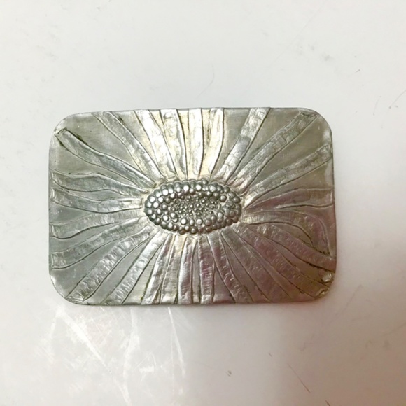 Vintage Wendall August Forge Sunflower/Hammered aluminum brooch - Picture 4 of 4